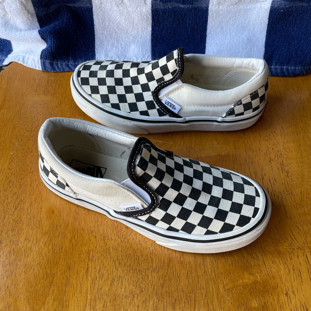 Vans - Picture 2 of 4